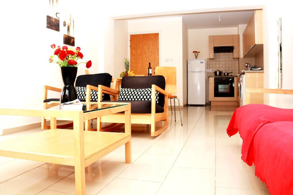 Photothea Apartments بروتاراس المظهر الخارجي الصورة