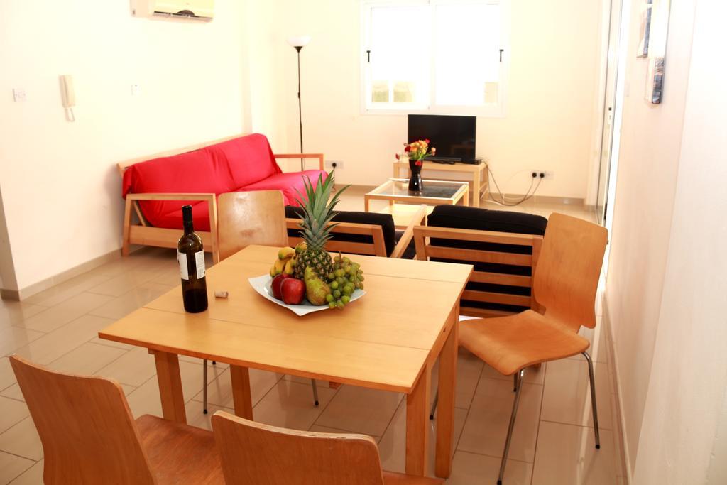 Photothea Apartments بروتاراس المظهر الخارجي الصورة