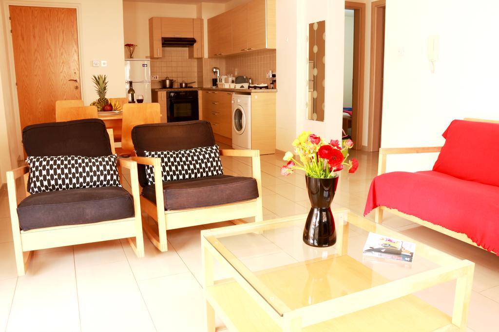 Photothea Apartments بروتاراس المظهر الخارجي الصورة